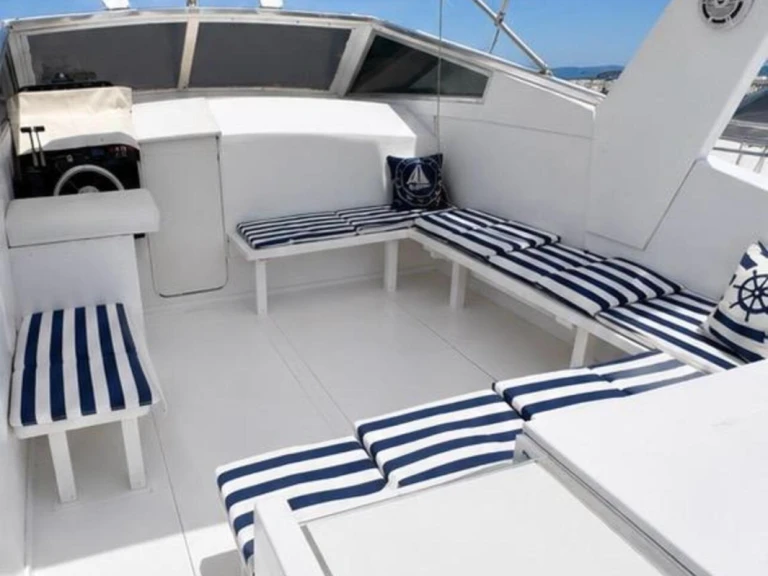 Alquiler de embarcaciones Mochi Craft Mochi craft 42 enIschia en Samboat
