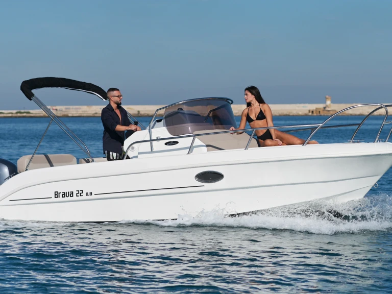Alquiler de embarcaciones  Mingolla Brava 22WA enPula en Samboat