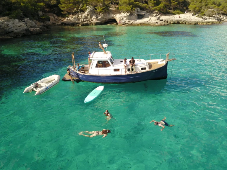 Lancha para alquilar Cala Galdana al mejor precio
