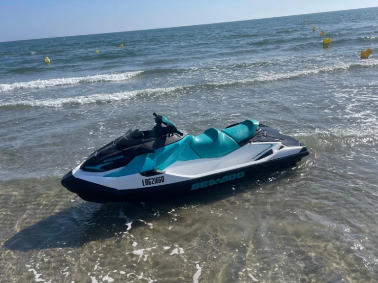 Alquiler Moto de agua Sea-Doo con o sin  título de navegación
