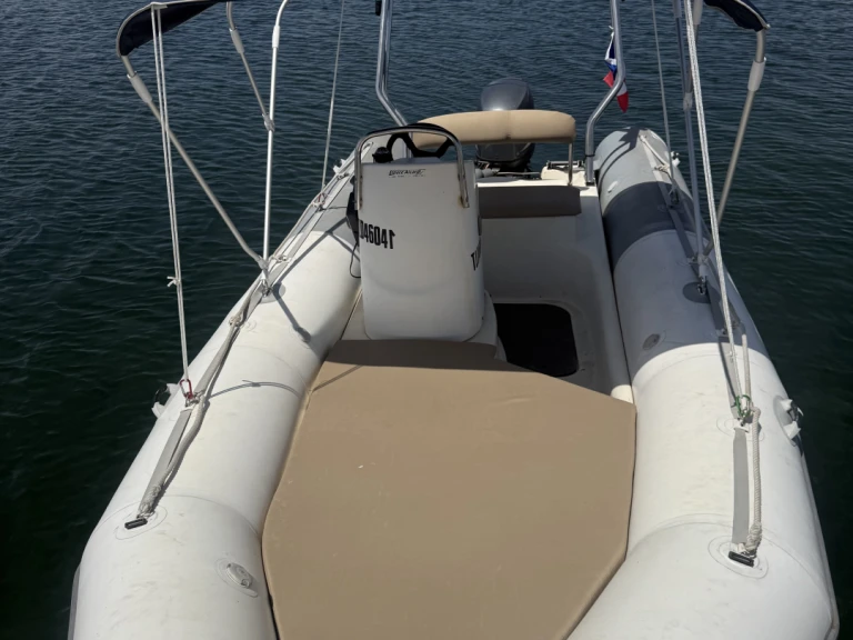 Alquiler de barcos Le Brusc barato de Medline 500