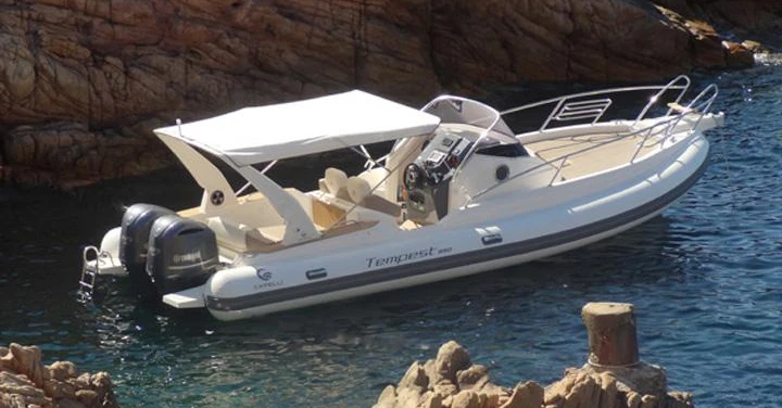 Alquiler de barcos Calvi barato de Tempest 1000 WA
