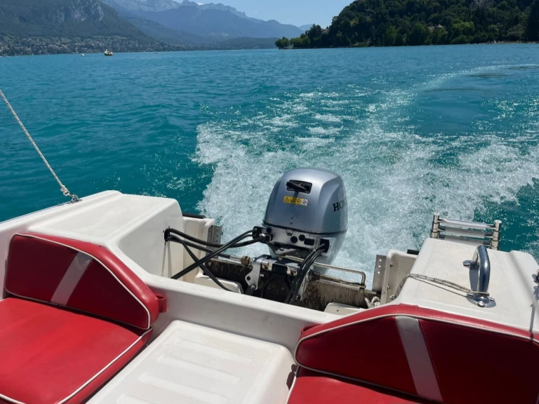 Alquiler de barcos Annecy barato de PERMIS