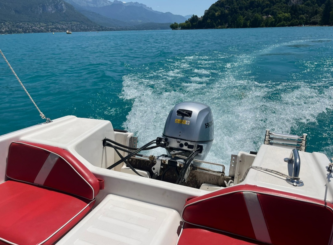 Alquiler de barcos Annecy barato de PERMIS