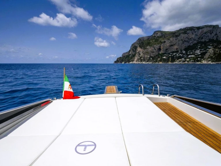 Lancha para alquilar Capri al mejor precio