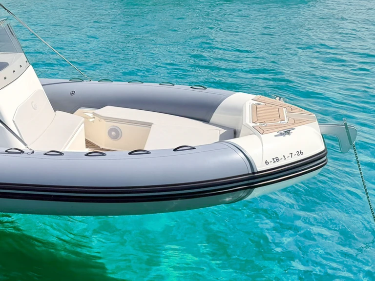 Alquiler de embarcaciones Capelli Tempest 800 enSant Antoni de Portmany en Samboat