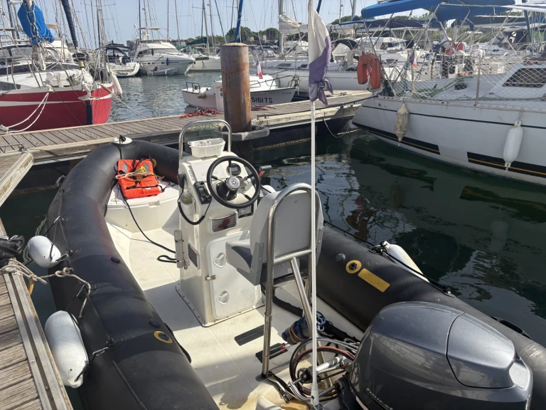Alquiler de embarcaciones Zodiac Pro 500 enLe Cap d'Agde en Samboat