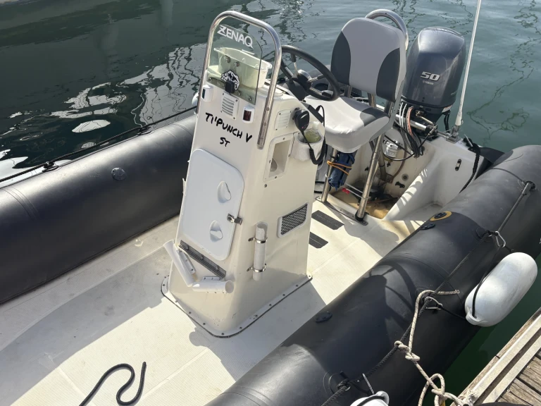 Alquiler de Neumática, con o sin patrón Zodiac Le Cap d'Agde