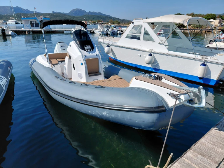 Levante 7.50 de alquiler a Olbia