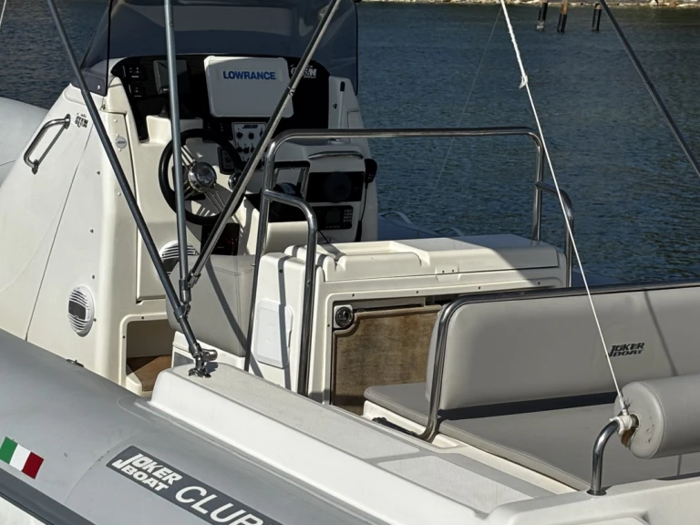 Alquiler de Joker Boat Clubman 30 en Brucoli