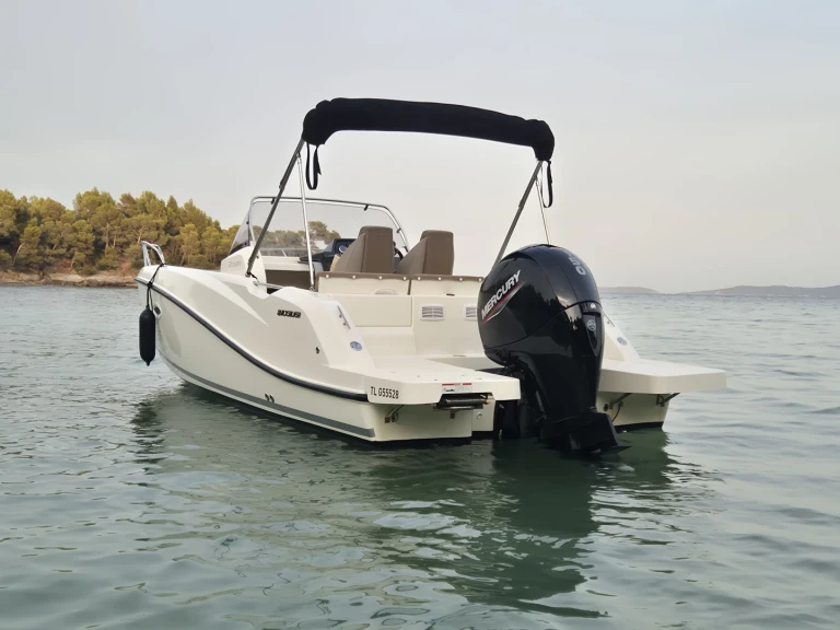Alquiler de embarcaciones Quicksilver Activ 675 Sundeck Sport enLa Londe-les-Maures en Samboat