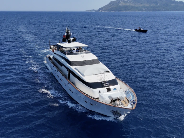 Alquiler de barcos Türkbükü barato de San Lorenzo 100