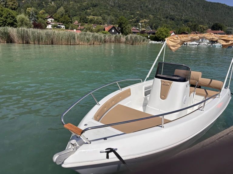 Alquiler de embarcaciones Aquabat Sport Line 17 enAnnecy en Samboat