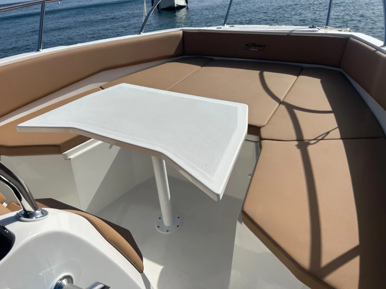 Alquiler de embarcaciones Motor yacht Caymam 585 enMarina Greenwich en Samboat