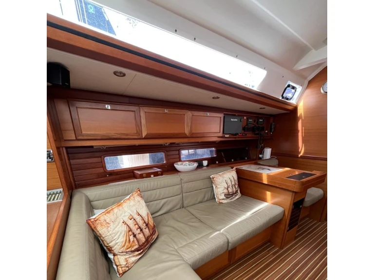 Alquiler de Dufour Dufour 560 Grand Large en Álimos