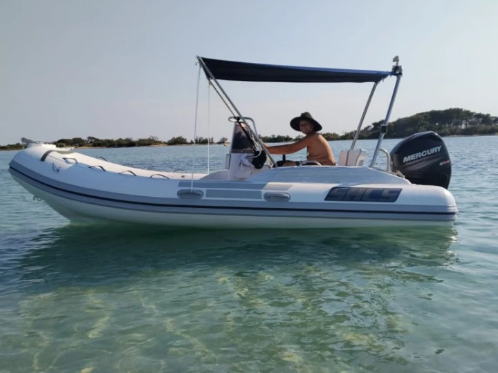 Alquiler de barcos Porto Cesareo barato de Sacs S 490