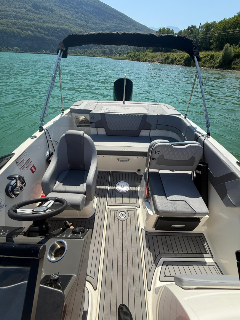 Alquiler de barcos Brison-Saint-Innocent barato de VR5 OE