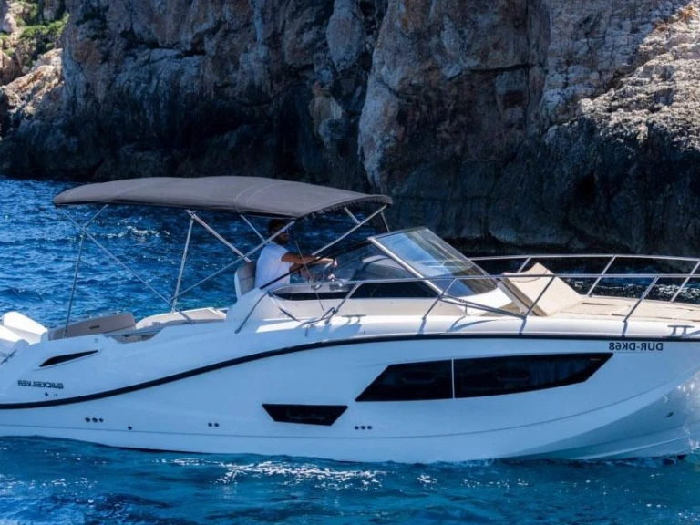 Alquiler de embarcaciones Quicksilver Activ 875 Sundeck enAjaccio en Samboat
