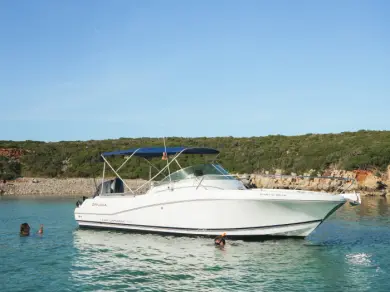 Alquiler de barcos Port d'Addaia (Ciudad) barato de Cap Camarat 7.5 WA
