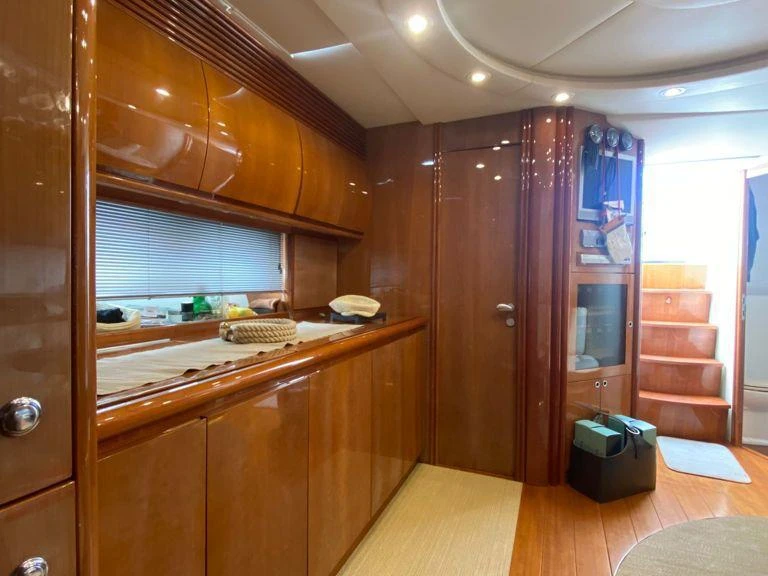 Alquiler de Riva RIVALE 52 en Castellammare di Stabia