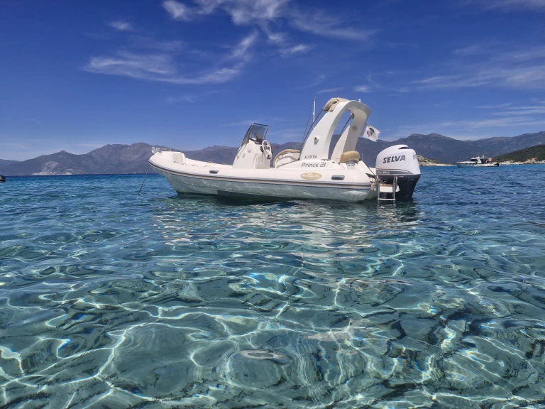 Alquiler de Nuova Jolly Prince 21 en Saint-Florent