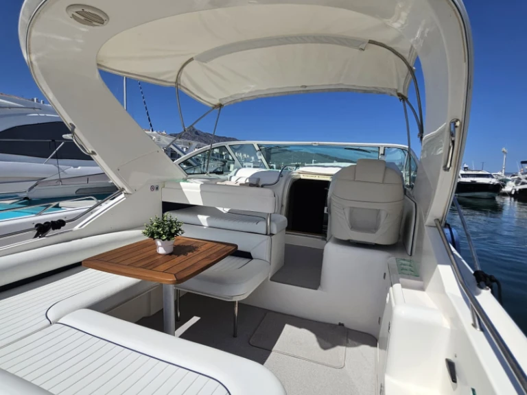 Alquiler de embarcaciones Fairline Fairline 30 enPuerto Banús en Samboat