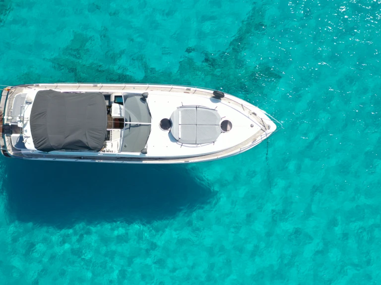 Alquiler Lancha Fairline con o sin  título de navegación