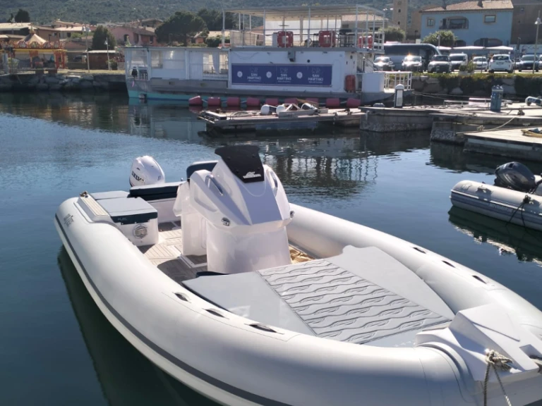 Alquiler de barcos Poltu Quatu barato de Sunrise 7 easy