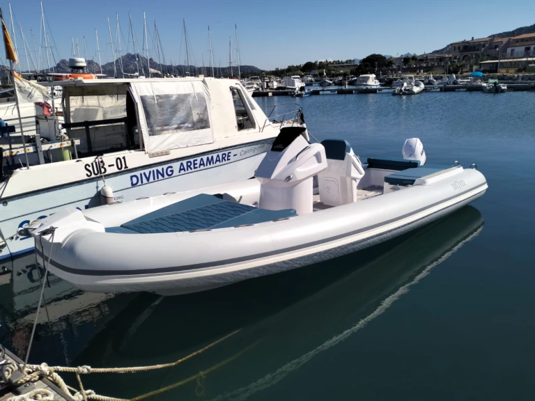 Alquiler de embarcaciones Mirimare Sunrise 7 easy enPoltu Quatu en Samboat