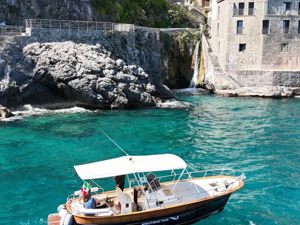 Alquiler de embarcaciones Fratelli Aprea Sorrento 7,50 open cruise enAmalfi en Samboat