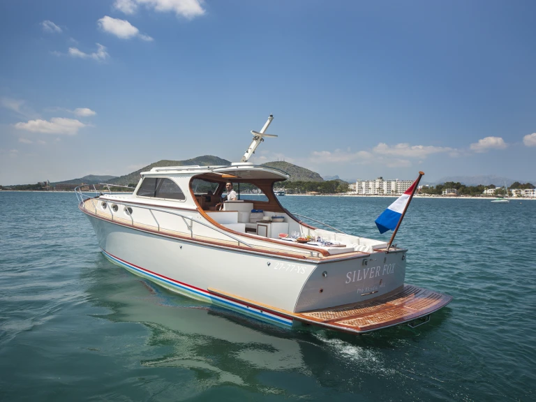 Hinckley Talaria  de alquiler a Port d'Alcudia