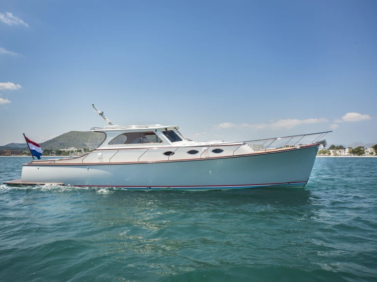 Alquiler Port d'Alcudia - Hinckley Talaria  en SamBoat