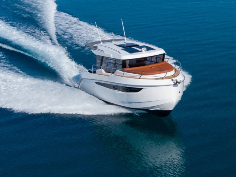 Advanced Yachts Kavi 9 de alquiler a Split