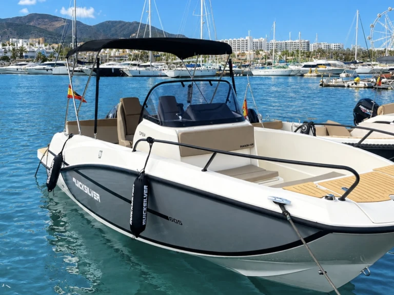 Alquiler de barcos Benalmádena barato de Activ 605 Open
