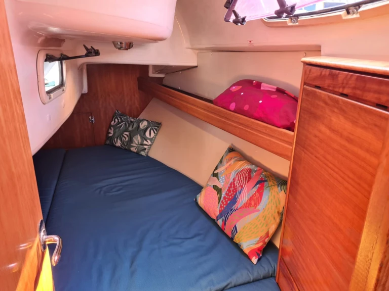 Alquiler de embarcaciones Bavaria Bavaria 30 Cruiser enPort Pin Rolland en Samboat