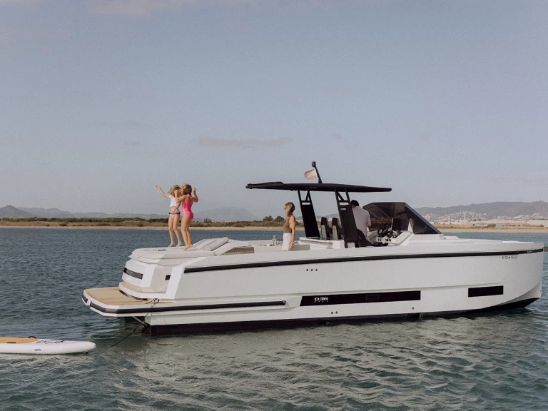 Alquiler de Lancha, con o sin patrón DEANTONIO YACHTS Dénia