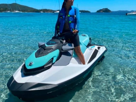 Moto de agua para alquilar Bormes-les-Mimosas al mejor precio