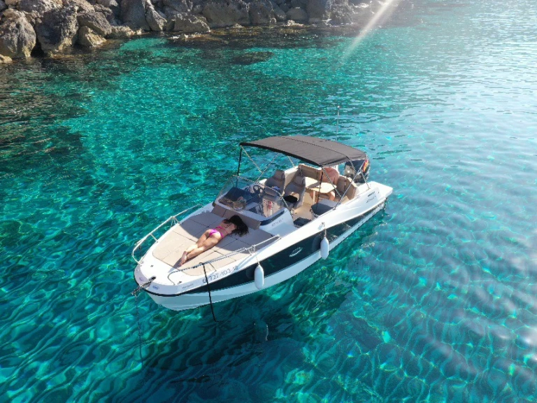 Alquiler de embarcaciones Quicksilver Activ 755 Sundeck enMahón en Samboat