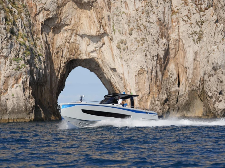 Allures Italyure 38 Sport de alquiler a Sorrento