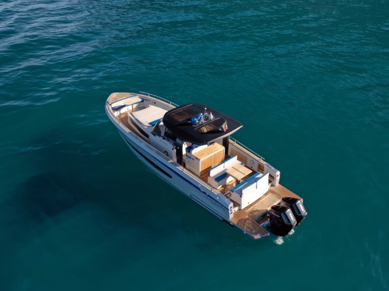 Alquiler de barcos Sorrento barato de Italyure 38 Sport