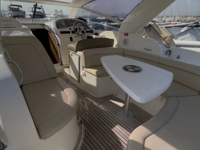 Yate de lujo para alquilar Cannes al mejor precio