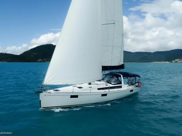 Alquiler de barcos Puerto Banús barato de Oceanis 48