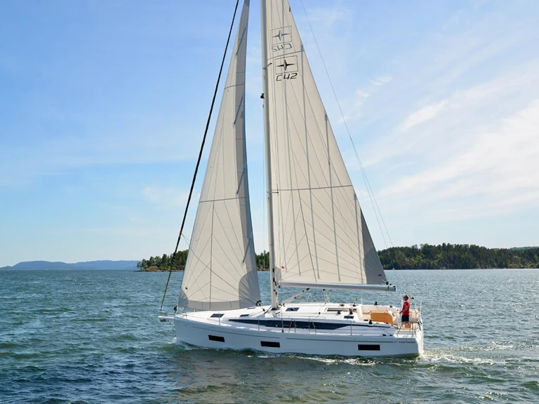 Alquiler Gouviá - Bavaria Bavaria C42 en SamBoat