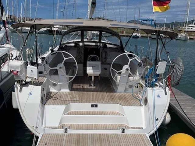 Alquiler de barcos Gouviá barato de Cruiser 46