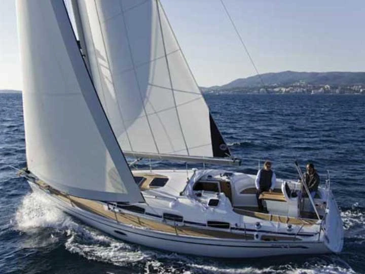 Alquiler de embarcaciones Bavaria Cruiser 34 enKórfos en Samboat