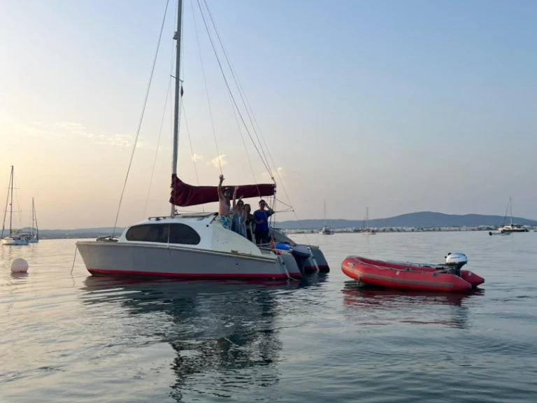 Alquiler Catamarán BoB cat con o sin  título de navegación