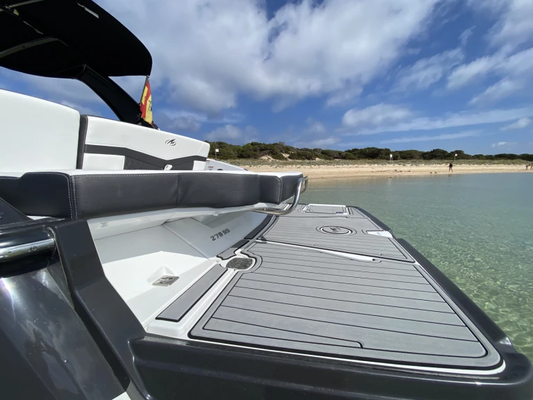 Alquiler de embarcaciones Monterey 278 SS enIbiza (Ciudad) en Samboat