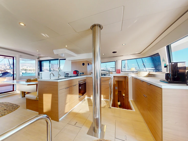 Catamarán para alquilar Lefkáda al mejor precio