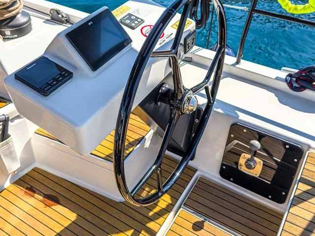 Alquiler Velero Dufour con o sin  título de navegación