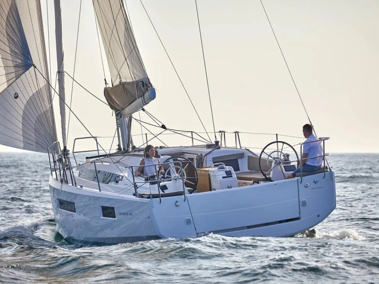 Alquiler de embarcaciones Jeanneau Sun Odyssey 410 enGouviá en Samboat